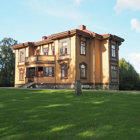 Hostal Naeaes Slott Floda  Exterior foto