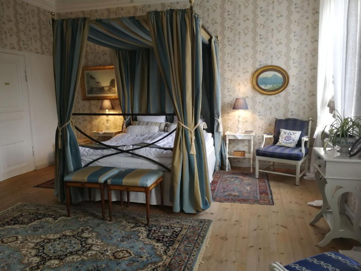 Hostal Naeaes Slott Floda  Exterior foto