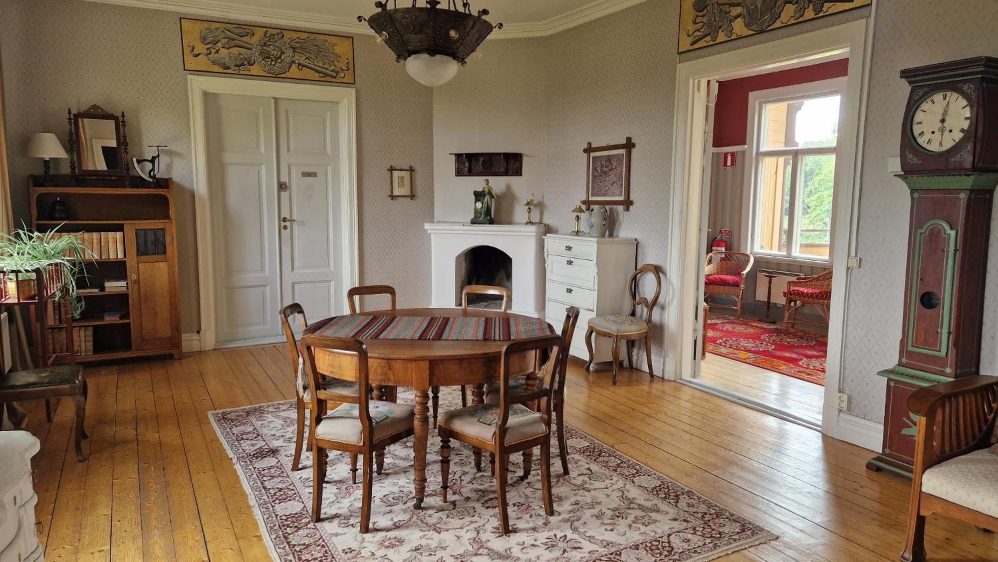 Hostal Naeaes Slott Floda  Exterior foto