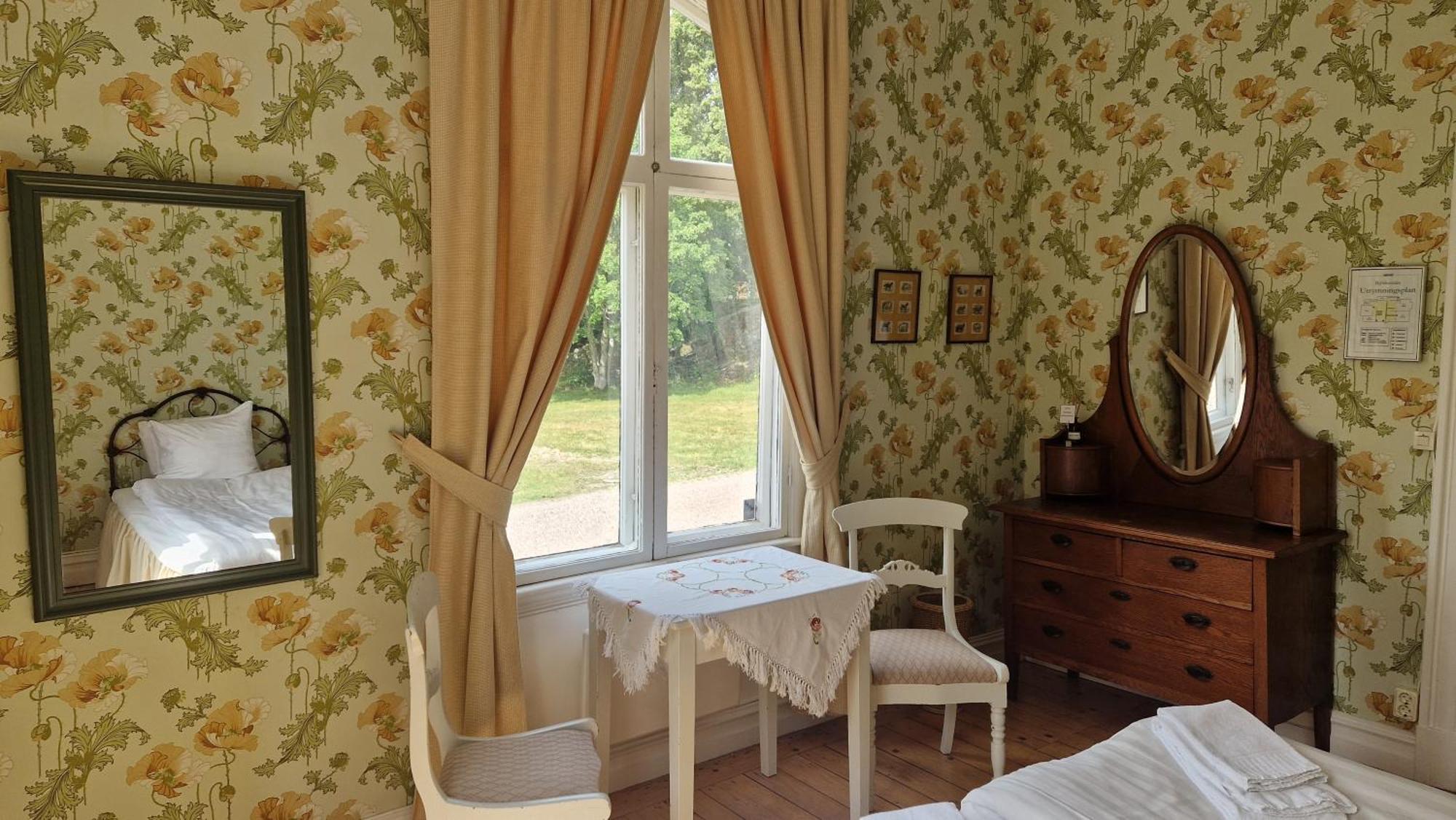 Hostal Naeaes Slott Floda  Exterior foto
